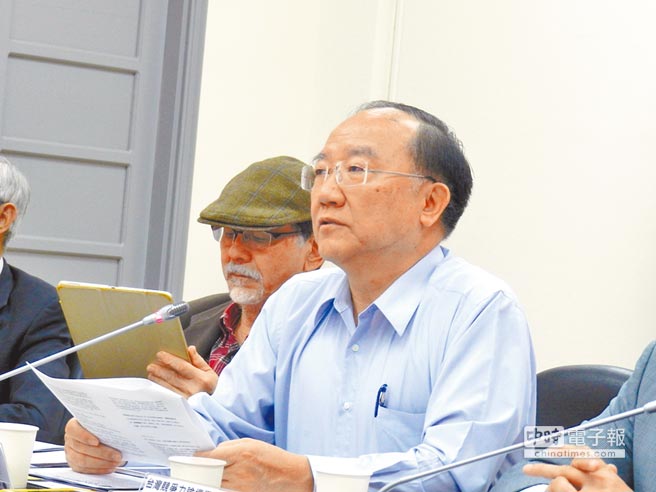 臺(tái)灣學(xué)者：蔡英文民調(diào)下滑主因是兩岸關(guān)系不佳